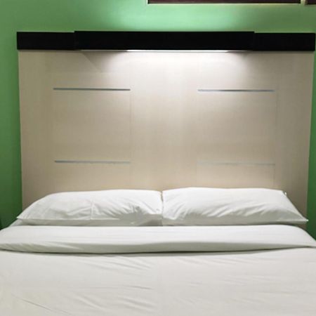 Sugbutel Family Hotel Cebu Kültér fotó