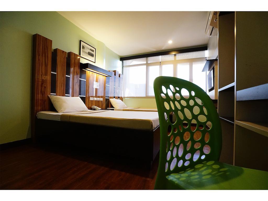 Sugbutel Family Hotel Cebu Kültér fotó