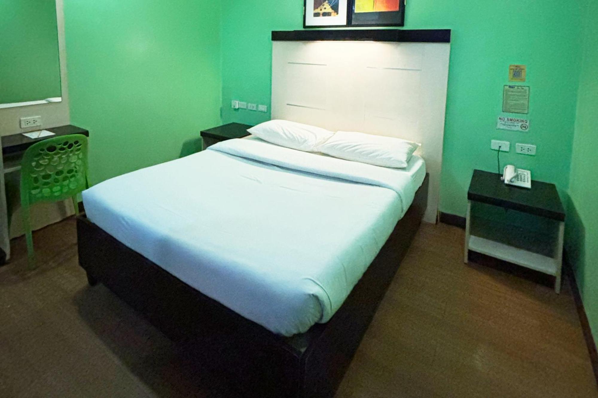 Sugbutel Family Hotel Cebu Kültér fotó